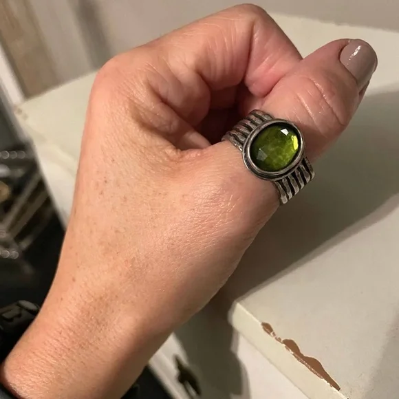Silpada Sterling Silver & Green Glass Ring - Size 12 - Picture 4 of 5
